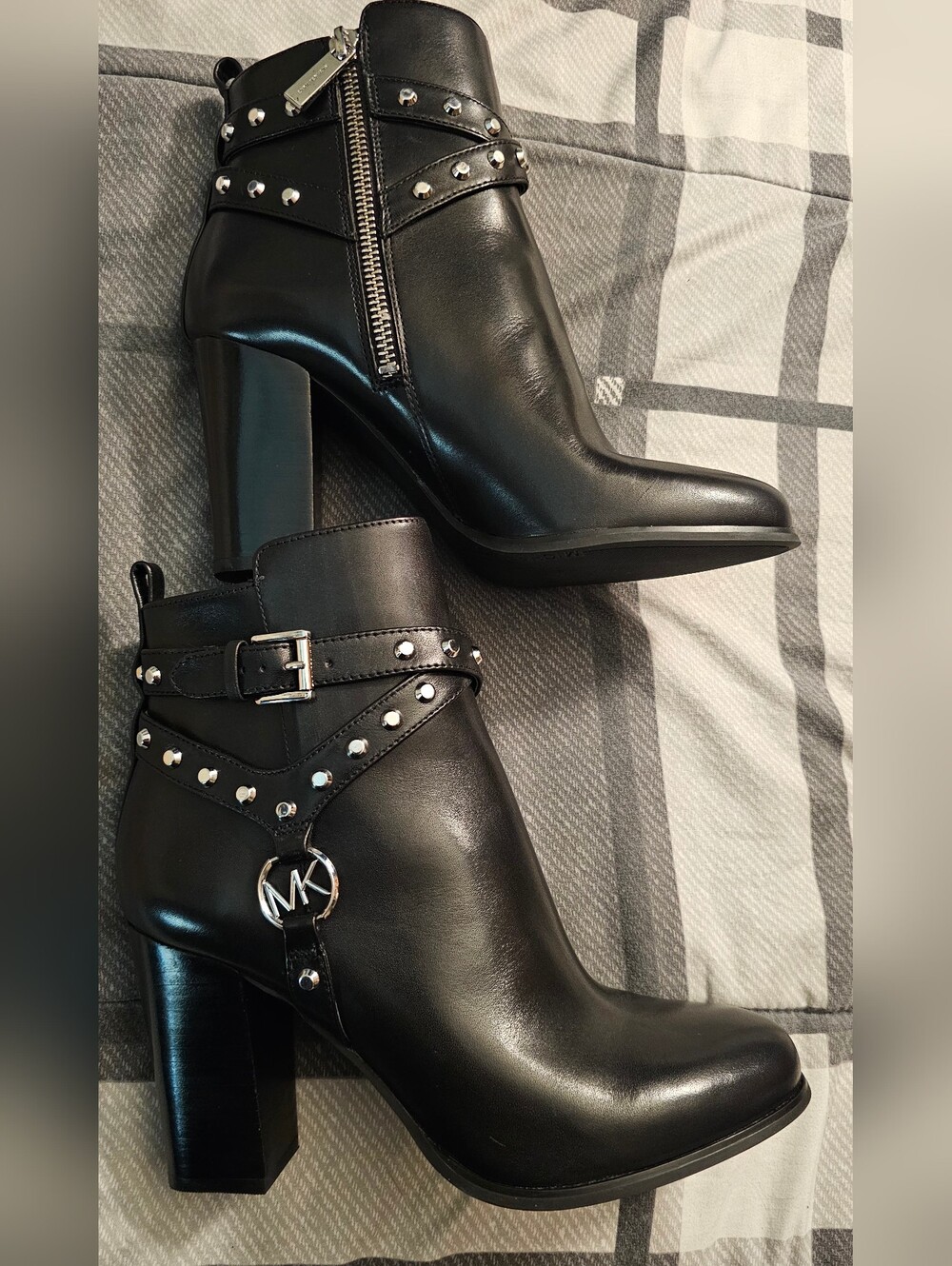 Michael Michael Kors Boots Size 7